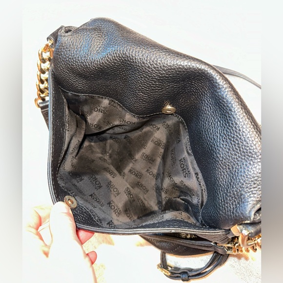 Michael Kors black purse - Picture 9 of 9